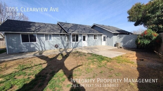 Building Photo - 3055 Clearview Ave