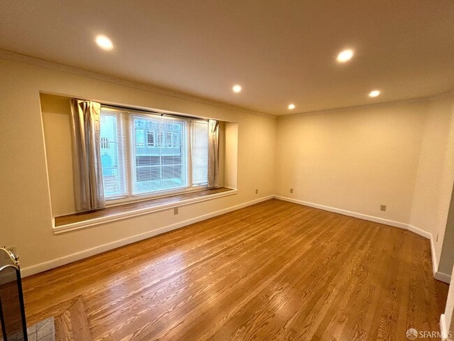 Building Photo - 106 Caselli Ave