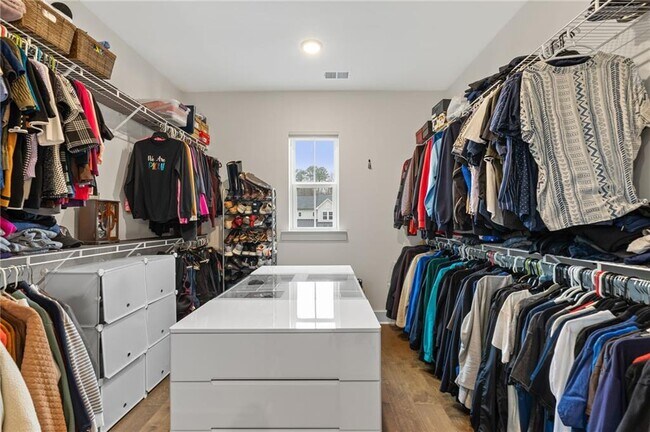 Building Photo - 4815 Briscoe Dr