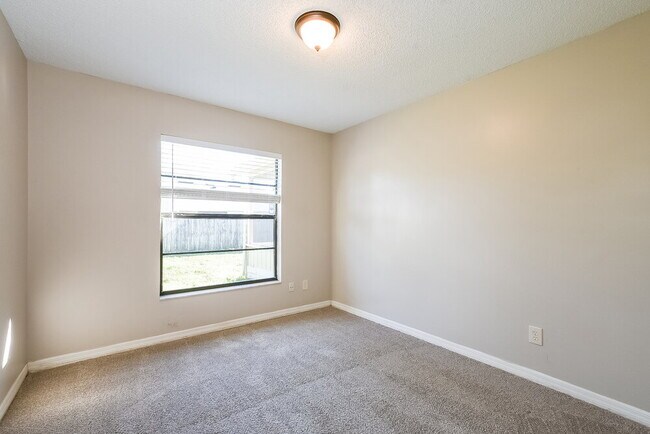 Building Photo - 1006 Burnett St