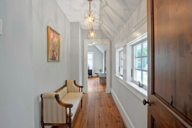 Building Photo - 314 Haverstraw Rd