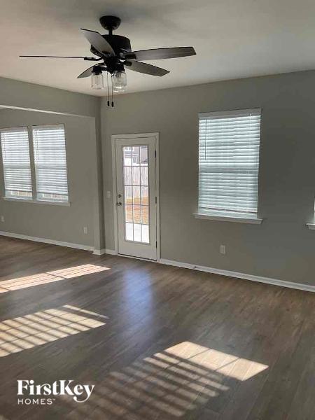 Building Photo - 189 Daniels Creek Cir