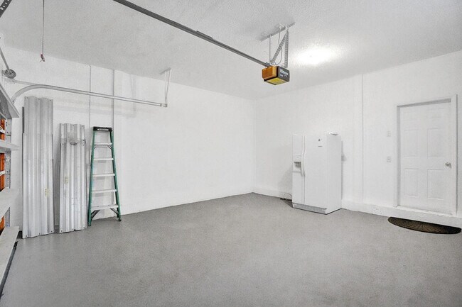 Building Photo - 12645 NW 8th Ct
