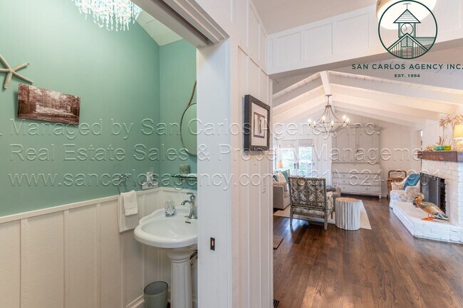 Building Photo - Immaculately Updated Two Bedroom (+Bonus) ...