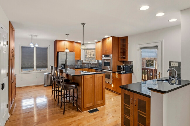 Building Photo - 770 Trenton Ave