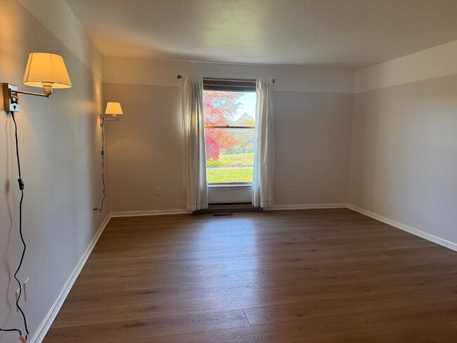 Building Photo - 5b 2.5ba Glorious Home for Rent in Frederick County!