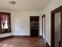 Building Photo - 584 Magnolia Ave E