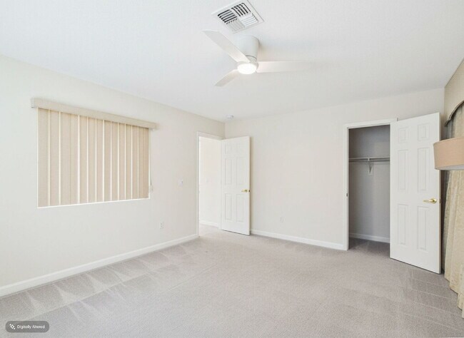 Building Photo - Luxury Awaits with Designer Details