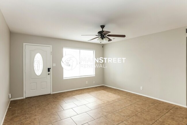 Building Photo - 2520 W Wood Dr