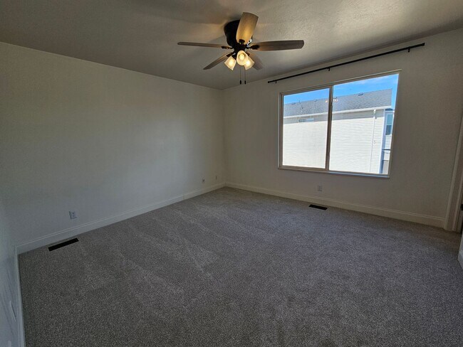 Building Photo - 4698 Colander Dr