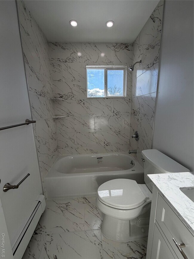 Building Photo - 12 Central Dr