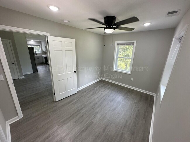 Building Photo - 12317 Metlock Rd