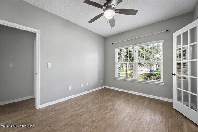 Building Photo - 328 Gillespie Ave