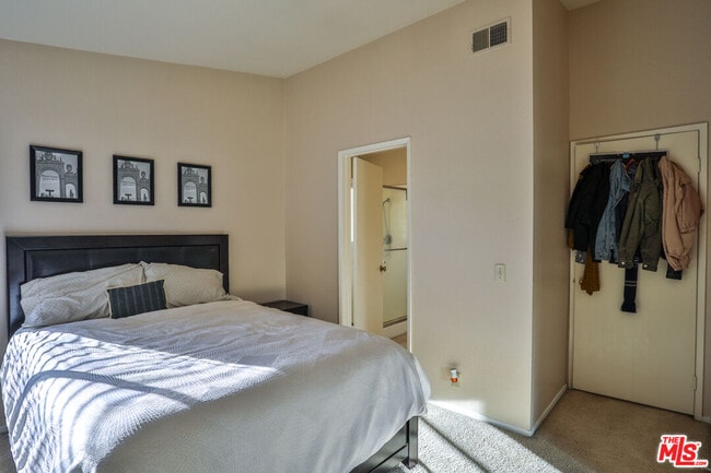 Building Photo - 926 W Philadelphia St