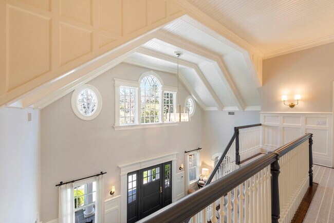 Building Photo - 19 Fairleigh Ct