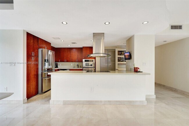 Building Photo - 4000 Island Blvd