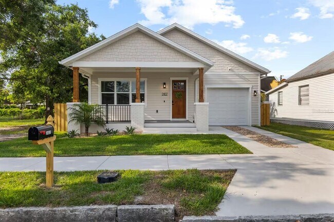 Primary Photo - 2407 Harper St