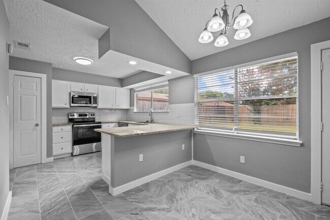 Building Photo - 8122 Swan Meadow Ln