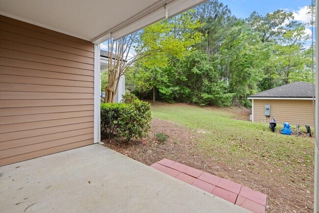 Building Photo - 2801 Chancellorsville Dr