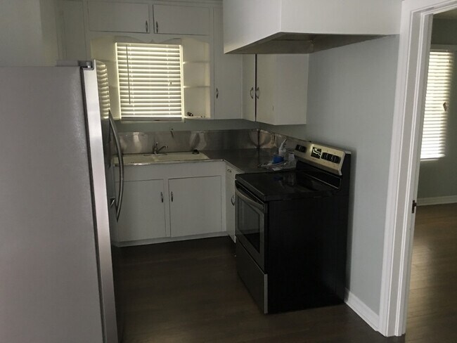 Building Photo - 1316 N Adams St