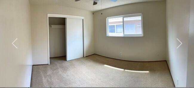 Building Photo - 3 Bedroom / 1.5 Bathroom with pool for ren...