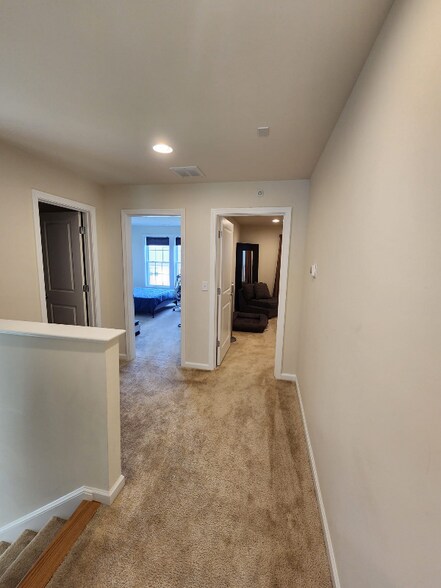 Building Photo - 49 Aspen Way