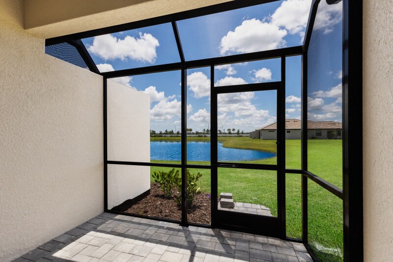 Building Photo - 15520 Sunny Day Dr