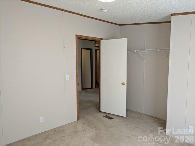 Building Photo - 338 Weathers Creek Rd