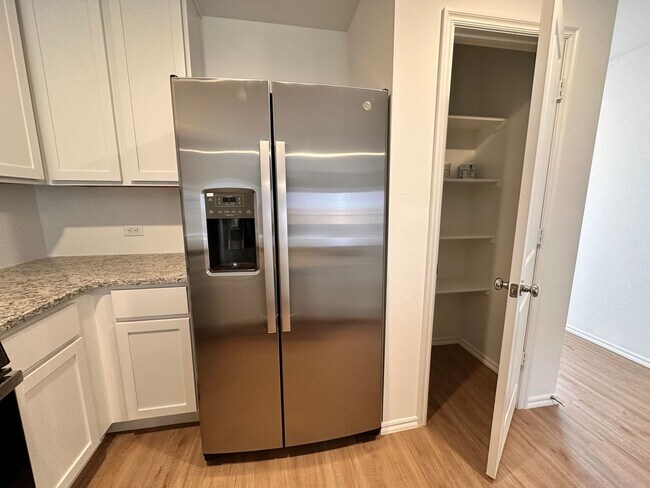 Building Photo - New 3 bedroom 2 1/2 bath home - Move in Deposit-Free! (If Qualified)