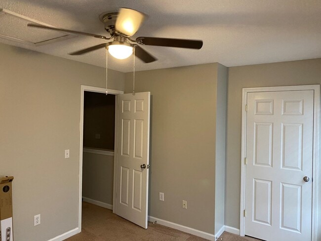 Building Photo - Hurry! This 2 Bed/1.5 Bath, 2-Story Condo in Gray for $1350 Won't Last!