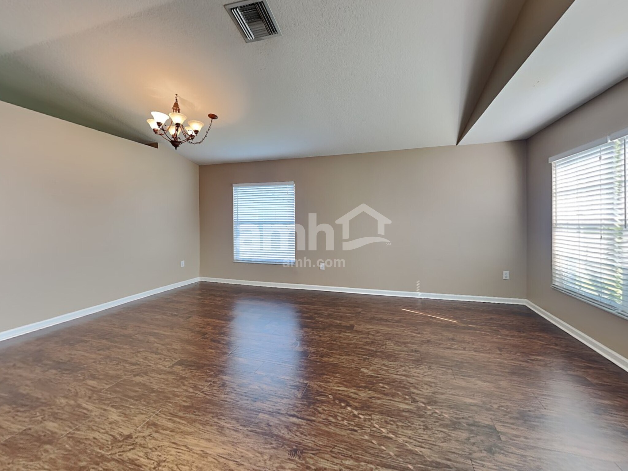 Building Photo - 1107 Summer Breeze Dr