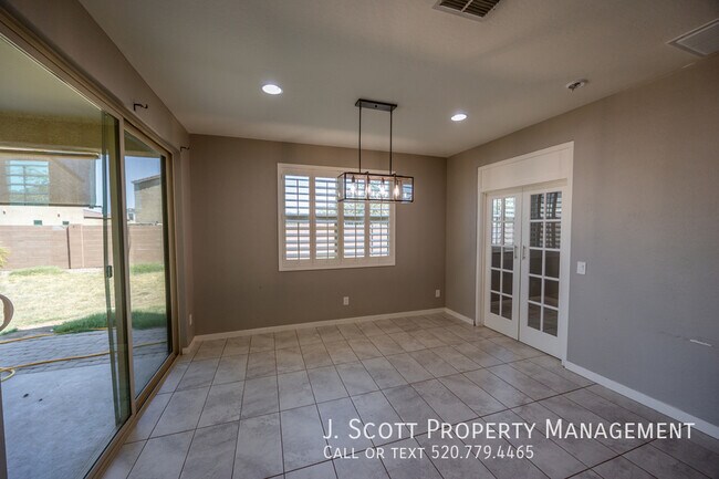 Building Photo - 1270 Carlsbad Dr