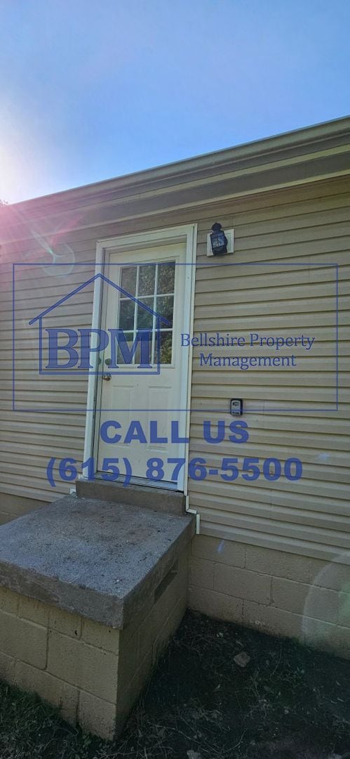 Building Photo - Charming 2-Bedroom Home for Rent in West N...