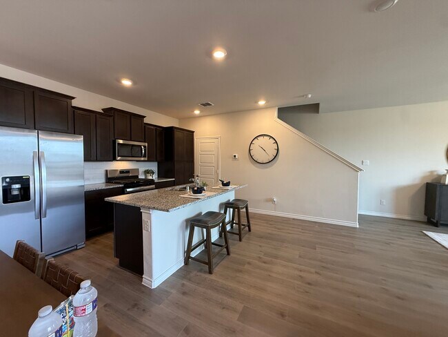 Building Photo - 1344 Kimzey St