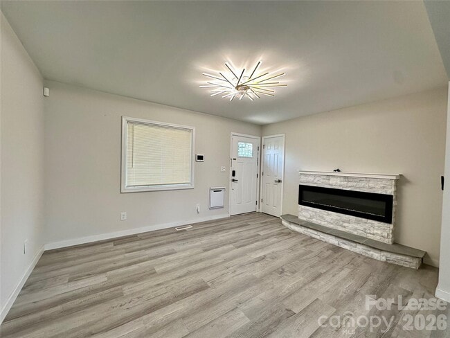 Building Photo - 811 Kennedy St