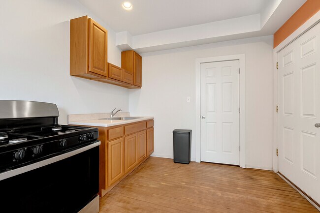 Building Photo - 2638 W Haddon Ave