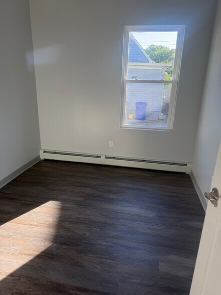 Building Photo - 383 Sayles St