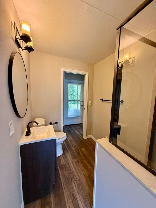 Building Photo - Cute 3/2 Home in Deltona!