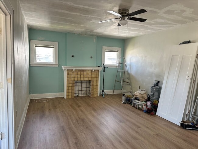 Building Photo - 263 W 29th St