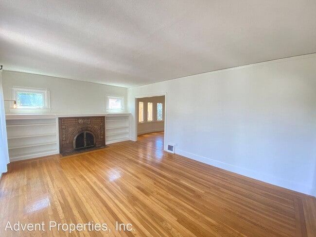 Building Photo - 3 br, 2 bath House - 4739 El Centro Ave