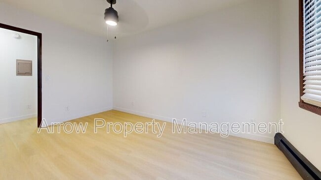 Building Photo - 215 E Arbor Ave