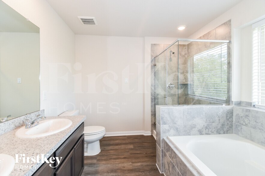 Building Photo - 6542 Blimp Base Blvd