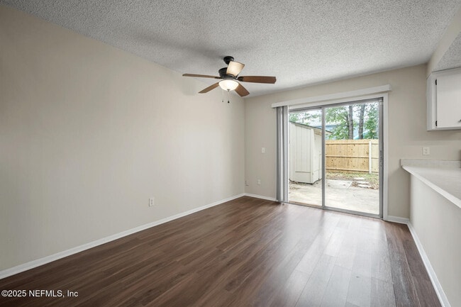Building Photo - 1852 Willowood Dr