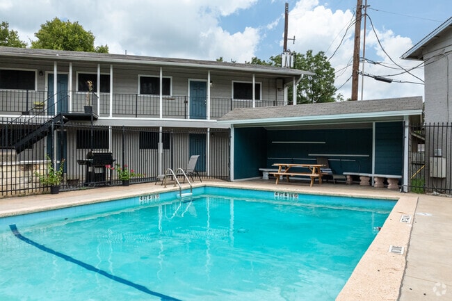 Swimming Pool - Dryfield Studios