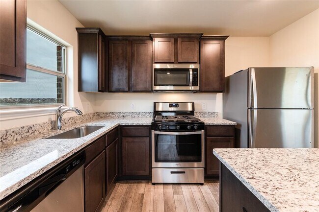 Building Photo - 3109 Killam Rd