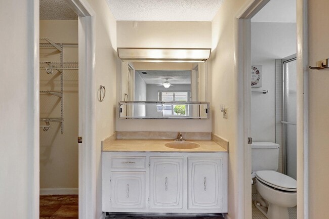 Building Photo - 903 Savannas Point Dr
