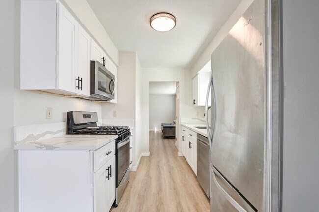 Building Photo - 7334 Grenola Way