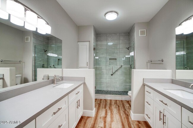 Building Photo - 15252 N 100th St