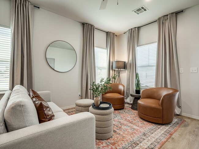 Building Photo - Glenhaven Townhomes