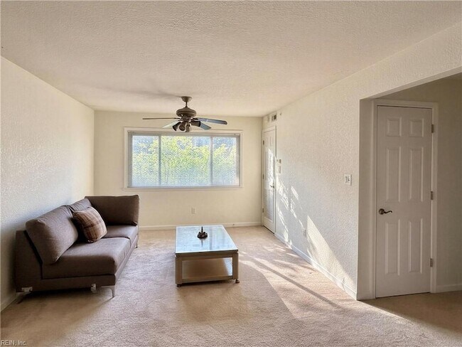 Building Photo - 500 Ocean Trace Arch